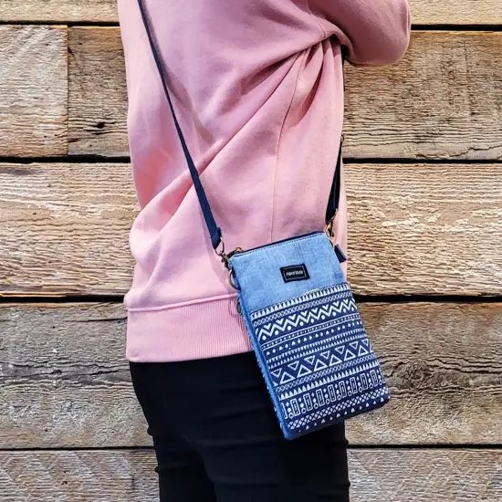 Wrapables Mini Crossbody Cell Phone Bag Zip Top / Blue Deco {6}