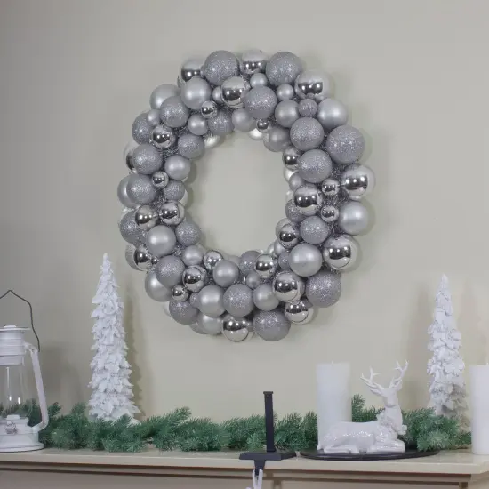 Northlight 3-Finish Shatterproof Ball Christmas Wreath -24" - Silver - Unlit {3}