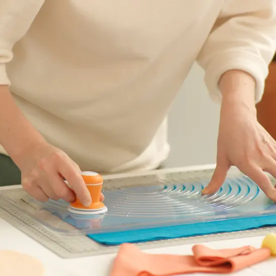 Fiskars Fabric Circle Cutter {6}