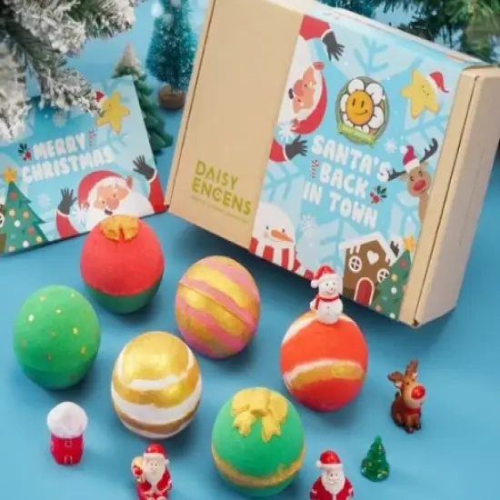 Daisy Encens Santa's Back In Town Kids Surprise Bath Balms Gift Set {1}