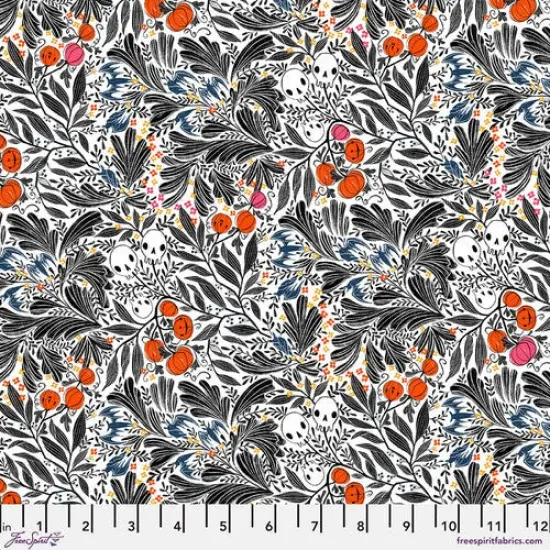 Scatter Skull - White || Pretty Creepy {1}