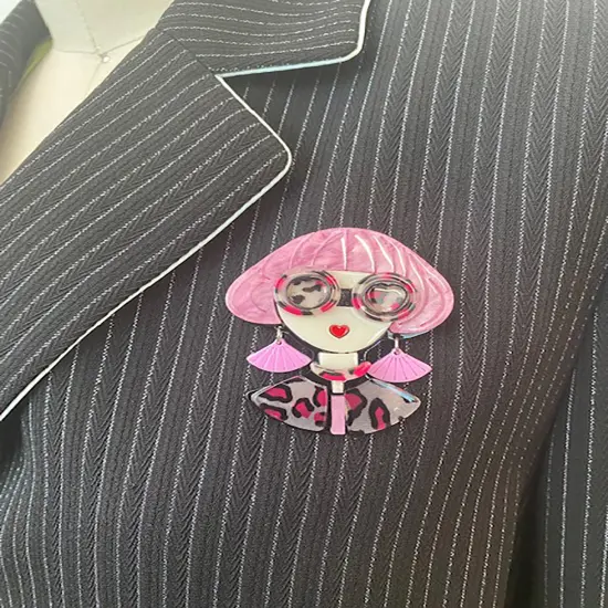 Wrapables Acrylic Fashion Brooch Pin for Sweaters, Coats, Scarves, and Bags, Quirky Pink {4}