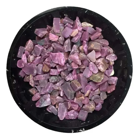Ruby Tumbled Rough Tiny Crystal Chips &ndash; Size L1 {1}