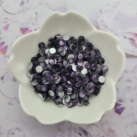 Tanzanite - KiraKira Glass Rhinestones by CrystalNinja {1}