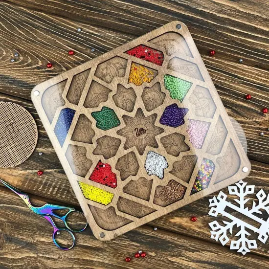 Bead organizer with transparent cover {2}