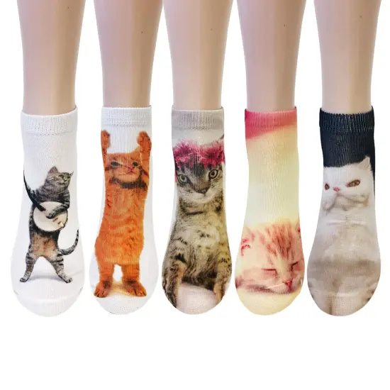 Wrapables 3D Novelty Funny Ankle Socks, Crazy Cats {1}