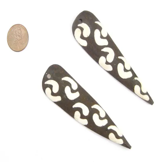 The Bead Chest Whirlwind Batik Bone Feather Pendant Set of 2 5mm Kenya African Black and White Large Hole Handmade {2}