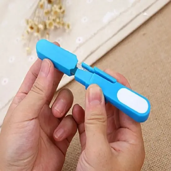 4-Piece Precision Embroidery Sewing Snips {2}