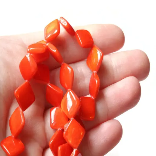 13mm Orange Red Mother Of Pearl Diamond Dyed Seashell Beads {2}