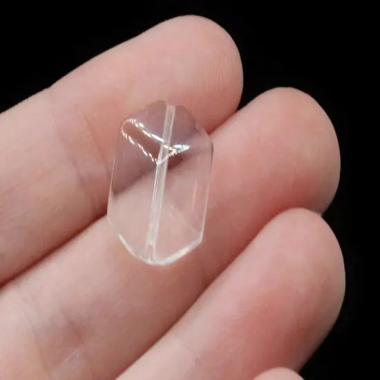 20 17mm Clear Glass Hexagon Beads {4}