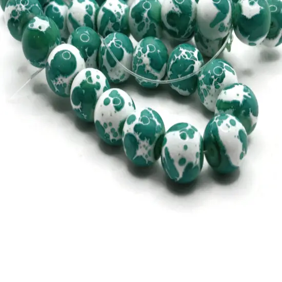 40 10mm Green and White Splatter Paint Smooth Round Glass Beads {5}