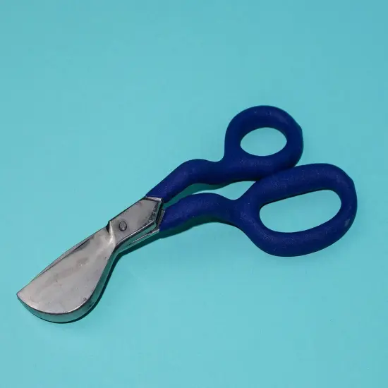 Duckbill scissors {3}