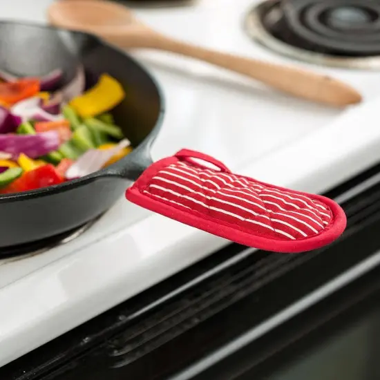 Lodge 2HH2 Hot Handle Pads for Cast Iron Cookware Set of 2 Black and Red {3}