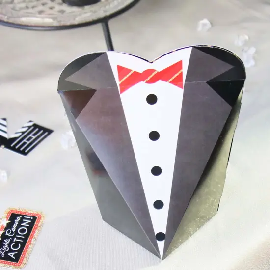 Big Dot of Happiness Red Carpet - Movie Night Party Favors - Gift Heart Shaped Favor Boxes for Women and Kids - Set of 12 {7}