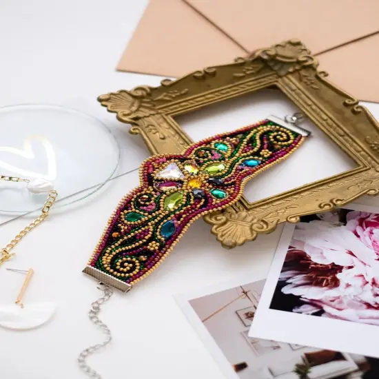 Decoration Golden ornament {1}