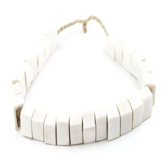The Bead Chest Kenya White Bone Beads (Cube) {3}