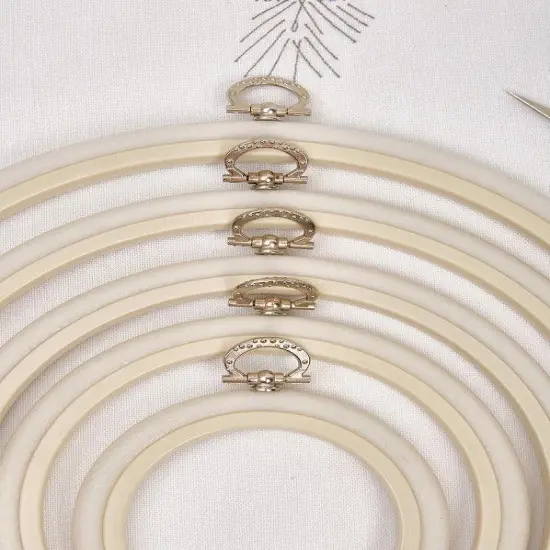 Round Flexi Hoop Nurge 230-2 White {3}