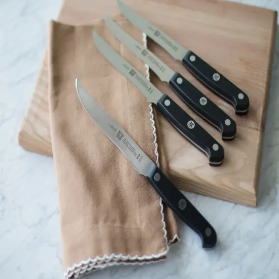 ZWILLING Gourmet 4-pc Steak Knife Set {4}