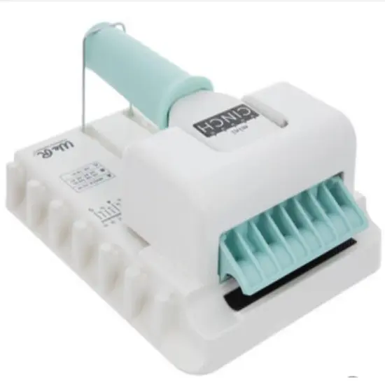 We R Memory Keepers Mini Cinch Book Binding Tool 661388 {3}