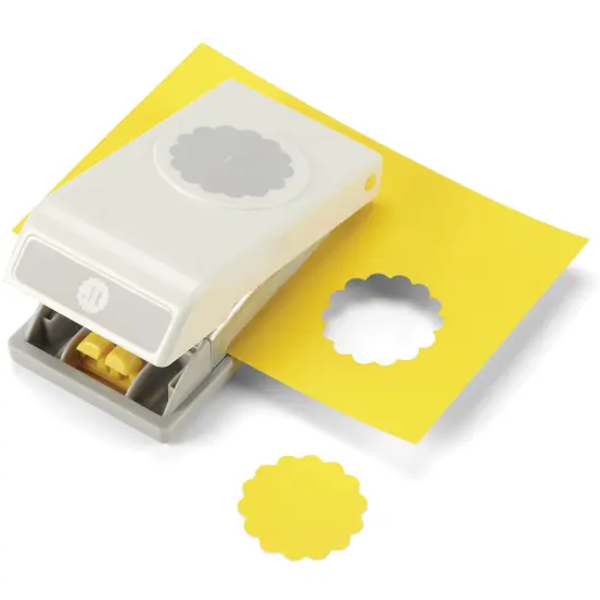 Large Punch-Scallop Circle, 1.5" {3}