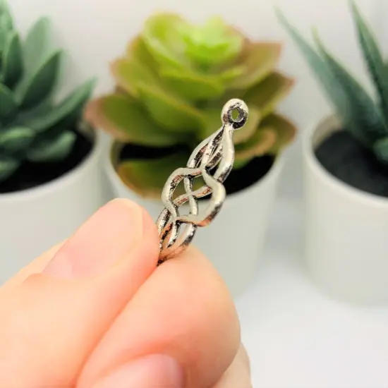 4, 20 or 50 Pieces: Silver Chinese Knot Connector Charms {4}