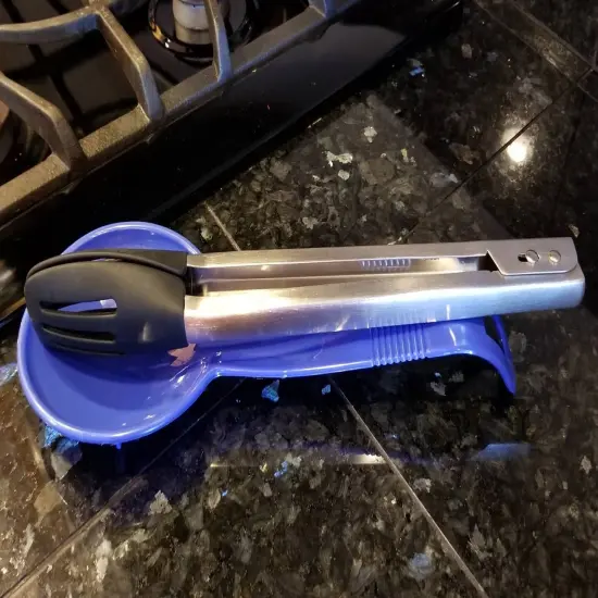 Handy Housewares 11" Durable Plastic Spoon Rest Kitchen Utensil Holder - Keeps Your Counters Clean {6}