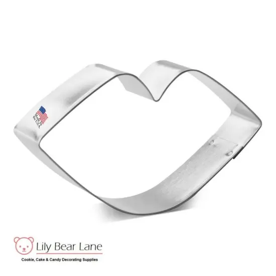 Lipstick Kiss Cookie Cutter 4.25 in, CookieCutter.com, Tin Plated Steel, Handmade in the USA {1}