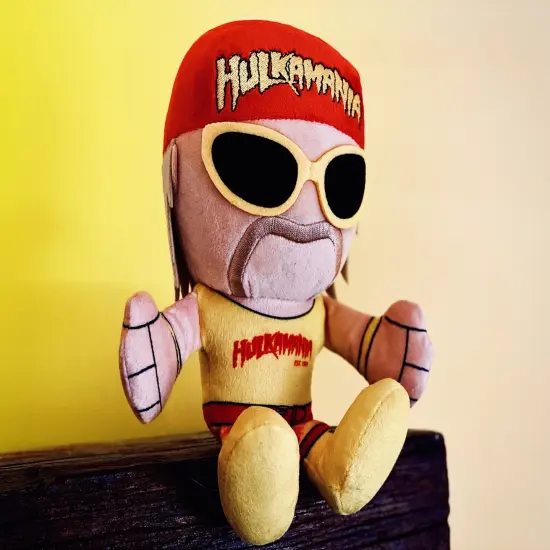 Bleacher Creatures WWE Hulk Hogan 8" Kuricha Sitting Plush {2}