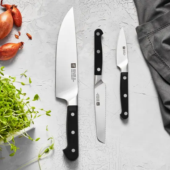 ZWILLING Pro 3-pc Starter Knife Set {4}