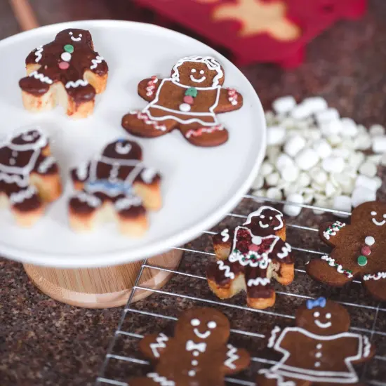 Handstand Kitchen Kids Gingerbread Man Baking Real Bakeware Set {4}