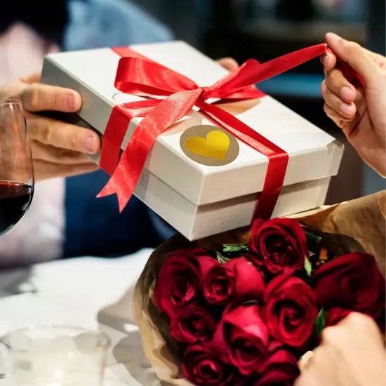 Great Papers! Seals, Self-Adhesive, Gold Foil Heart on Kraft, 1.57" Diameter, 250 Seals/Roll {6}