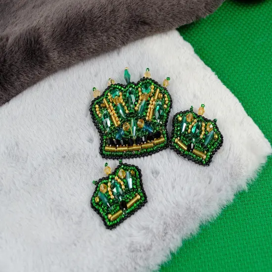 Bead Embroidery Decoration Kit- Symbol of the monarch {2}