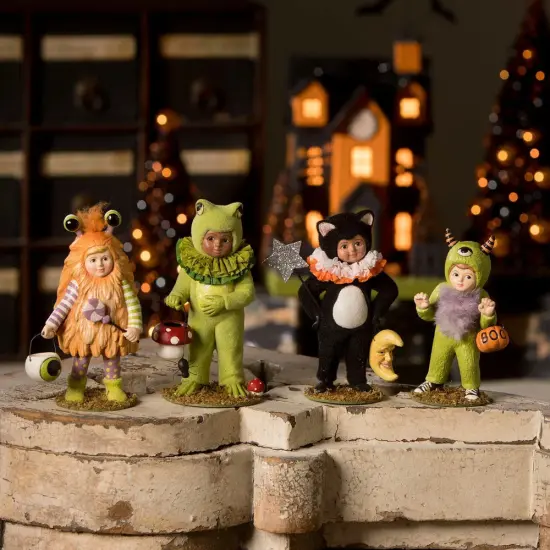 Dressed Up Ollie Frog 5" {4}