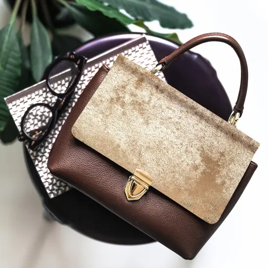 Realeather(R) Crafts Printed Leather Trim 9"X3"-Platinum Crackle {5}