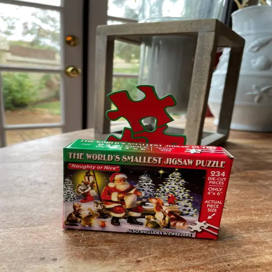 TDC Games World's Smallest Jigsaw Puzzle - Naughty or Nice - 6 in. {2}