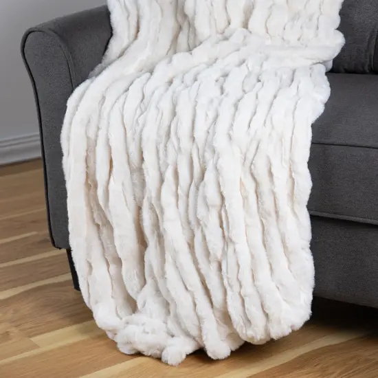 Northlight Plush White Fluffy Thick Throw Blanket 50" x 60" {4}