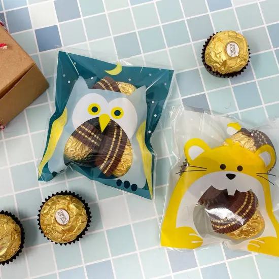 Wrapables Transparent Self-Adhesive 4" x 4" Candy and Cookie Bags, Favor Treat Bags for Parties and Wedding (200pcs) Bunnies {11}