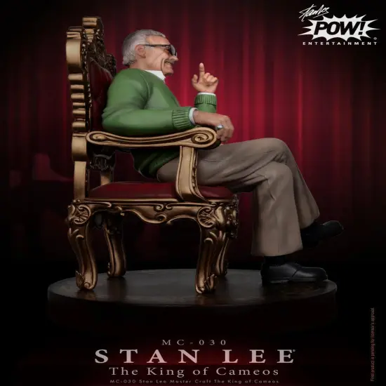 Stan Lee: The King Of Cameos Master Craft Table Top Statue {6}