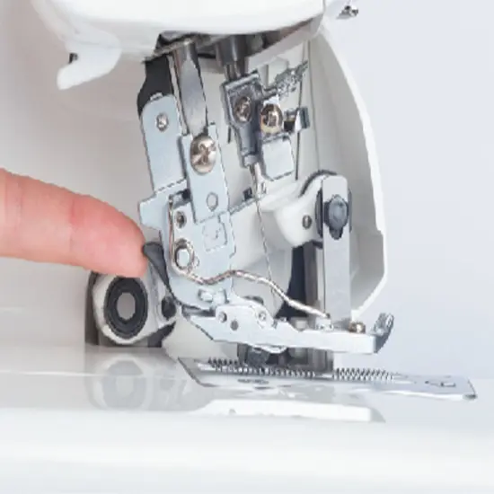 JUKI MO-735 2-Needle, 2/3/4/5 Thread Serger Overlock Machine {4}