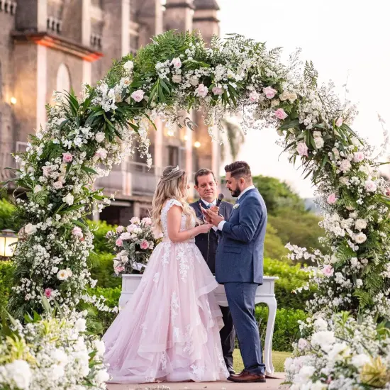 Floral Foam Garland for Artificial Flowers {4}