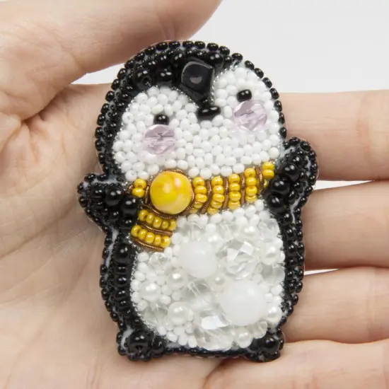 BP-297C Beadwork kit for creating brooch Crystal Art "Penguin" {2}