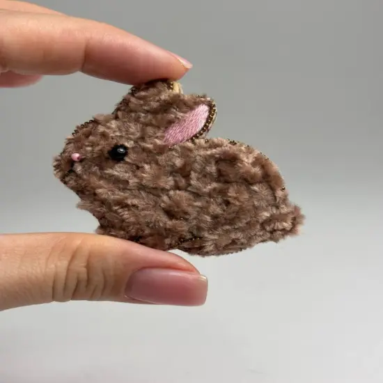 Set for making a brooch Crystal Art Cute bunny BP-377C {1}