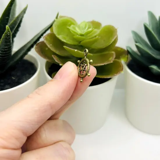 1, 4, 20 or 50 Pieces: Bronze Nautical Ship Wheel Helm Charms {4}