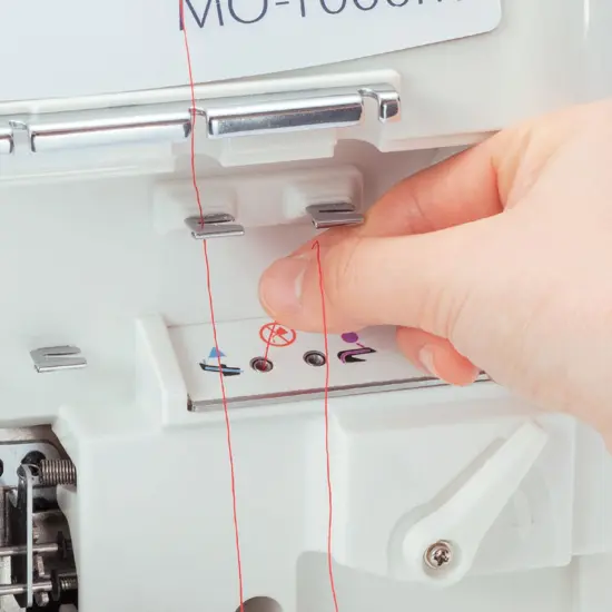 JUKI MO-1000 2/3/4 Thread Serger Machine with Air Supported Threading {3}