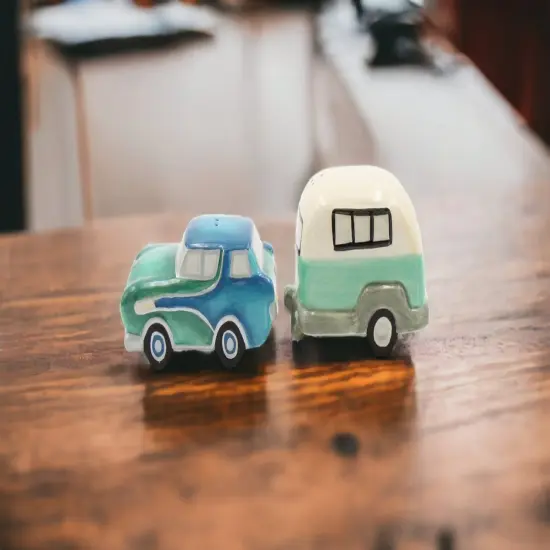 Ceramic Car and RV Salt And Pepper Shakers, Home D&eacute;cor, Gift for Him, Gift for Dad, Kitchen D&eacute;cor {2}
