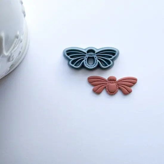 BEVELED BUTTERFLY INSECT | GARDEN | CLAY CUTTER {1}