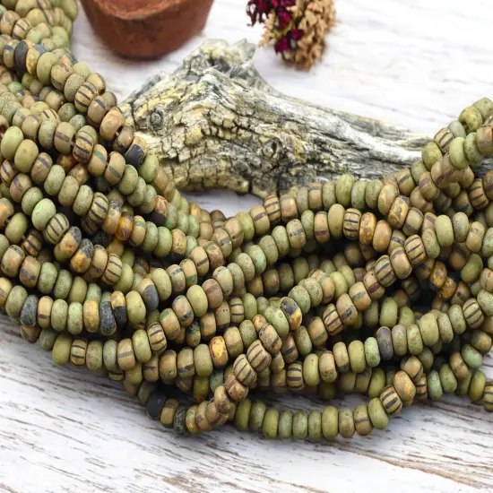 5/0 Aged Ghost Jade Striped Picasso Mix Seed Beads (20" Strand) {2}