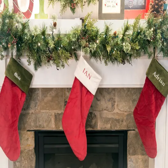 Garland and christmas stocking holder for mantle {6}