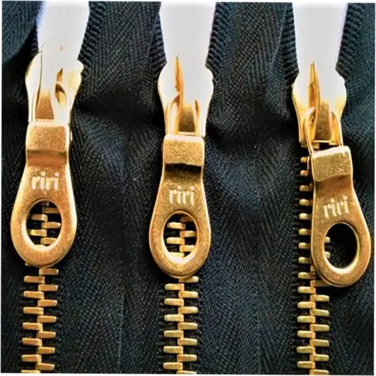 Zipper &ndash; Black 7" 8MM Brass Teeth Closed Bottom {4}