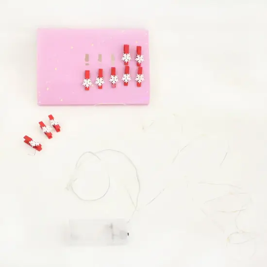 20 LED Microdot Lights with 10 Wood Snowflake Clips and Indoor Battery Box {2}